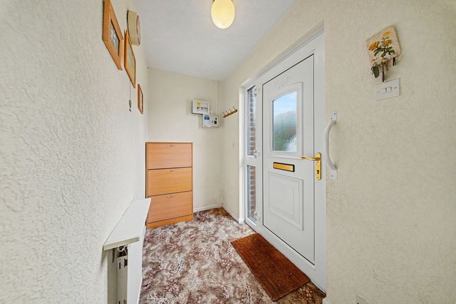 9, Ardsley Drive, Sheffield photo 4
