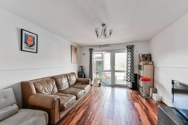 Thumbnail Flat for sale in Selsea Place, Stoke Newington, London