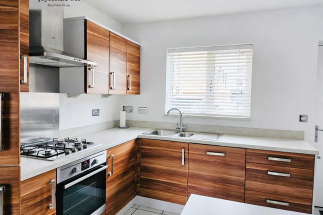 14, Portland Court, Milton Keynes photo 3