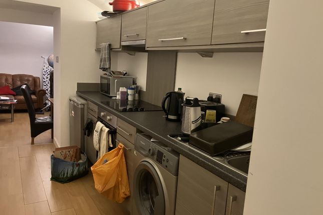 13a Flat 1, St. Johns Square, Wakefield photo 5