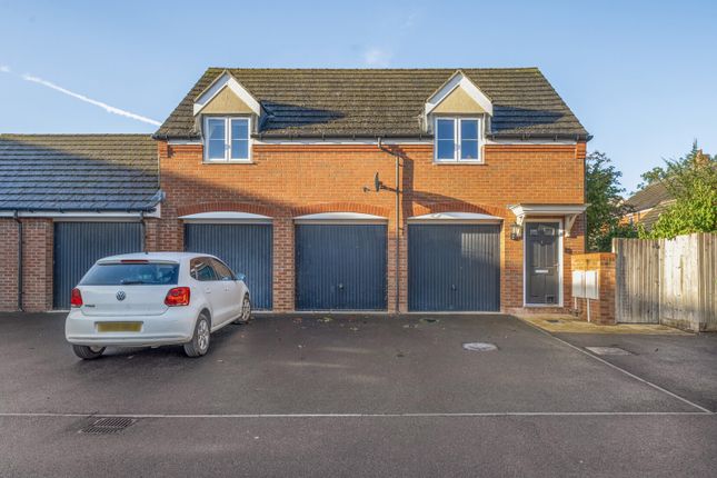 2-bed detached on Turner Drive, Oxfordshire, £350,000