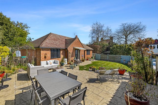 2-bed house on Rose Cottage Little Boundes Close, Tunbridge Wells, £625,000