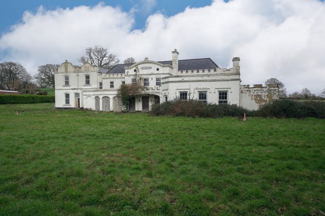 Country house for sale in Tatchbury Lane, Southampton
