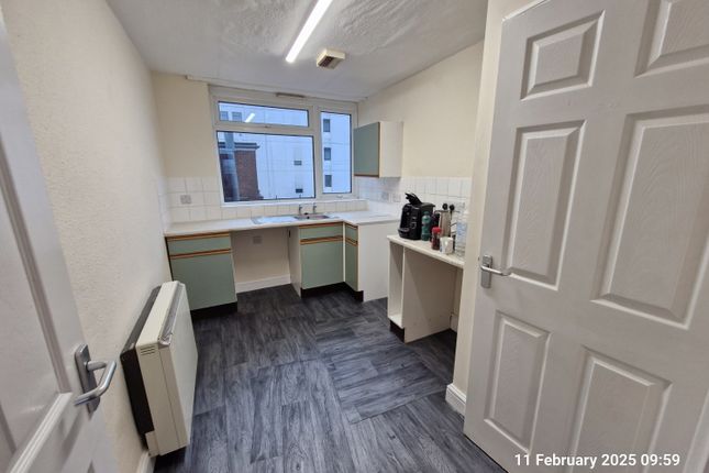 2150e, Coventry Road, Birmingham photo 4
