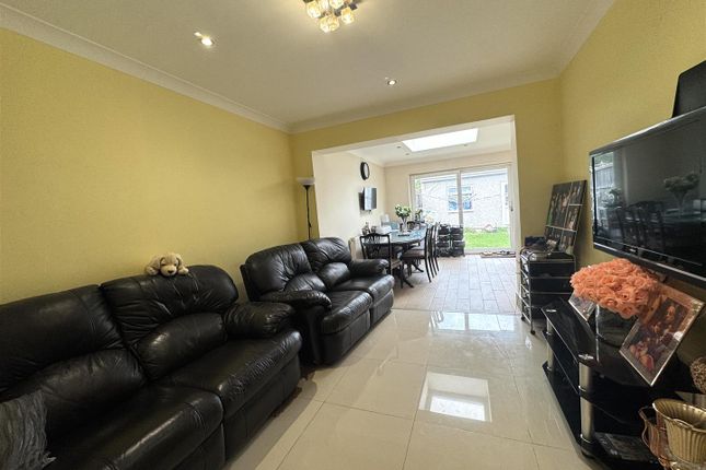 55, Woodlands Avenue, Ruislip photo 4