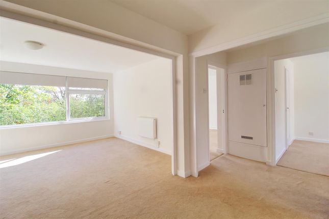 51, HEATHFIELD CLOSE, POTTERS BAR photo 2