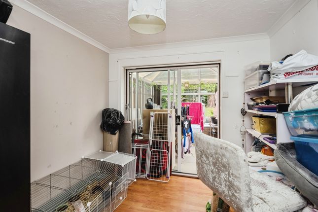 6, Nightingale Park, Neath photo 4