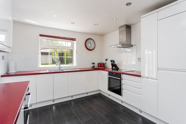 End terrace house for sale in Highams Hill, Crawley