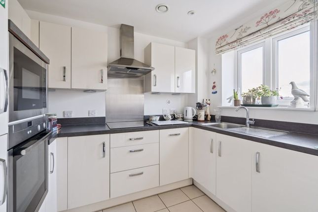 20 Blyton House, Marlow Road, Bourne End photo 4