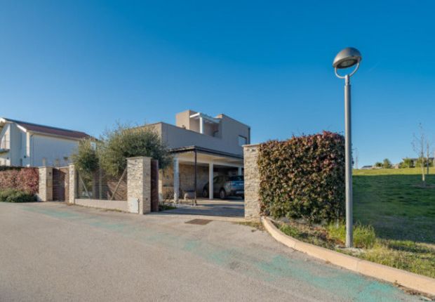 Villa for sale in Chieti, Miglianico, Abruzzo, CH66010