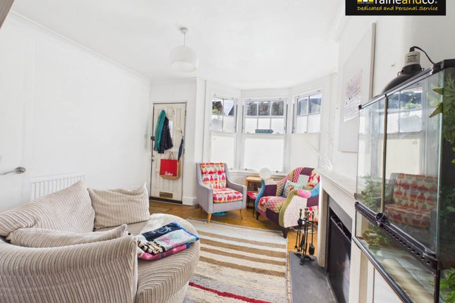 21, Frampton Road, Potters Bar photo 3