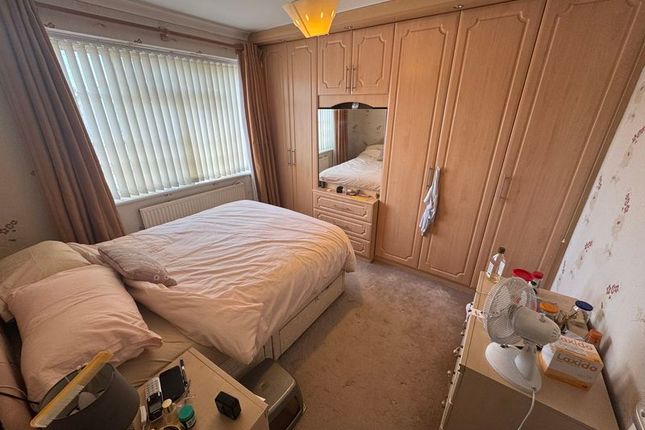 92, Park Lane, Hayes photo 4