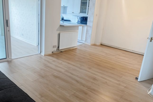 1, Rowan Way, Slough photo 3