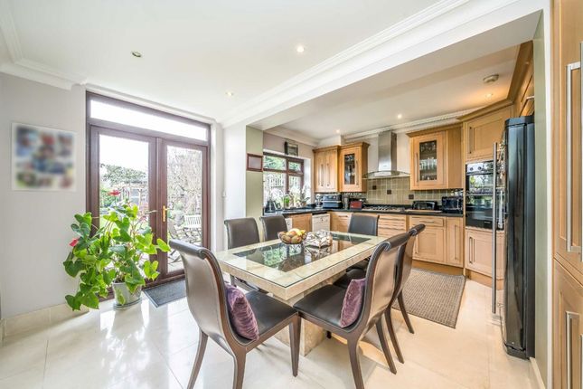 5, Senlac Road, London photo 4