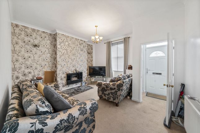 12 Astley Street, Leigh photo 2