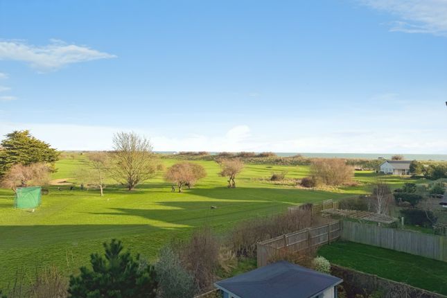 13, Imperial Gardens, Hythe photo 4
