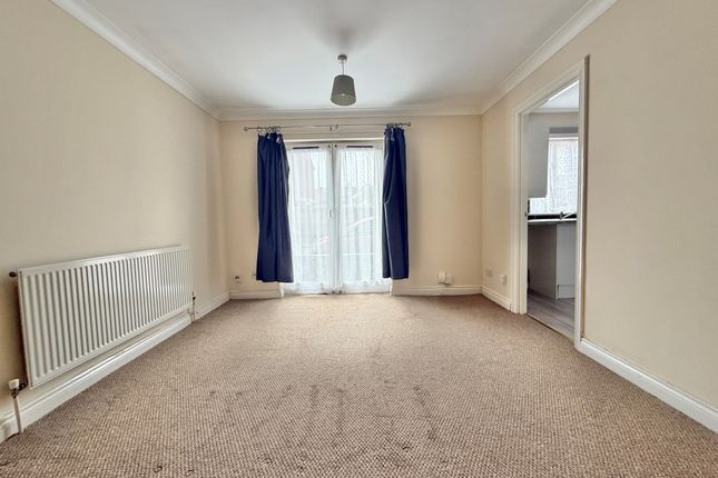 57, Chandlers Walk, Exeter photo 3