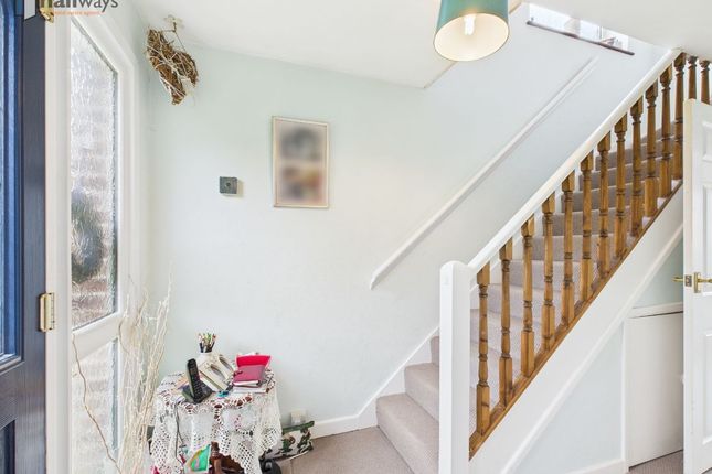45 Copsleigh Close, Redhill photo 3
