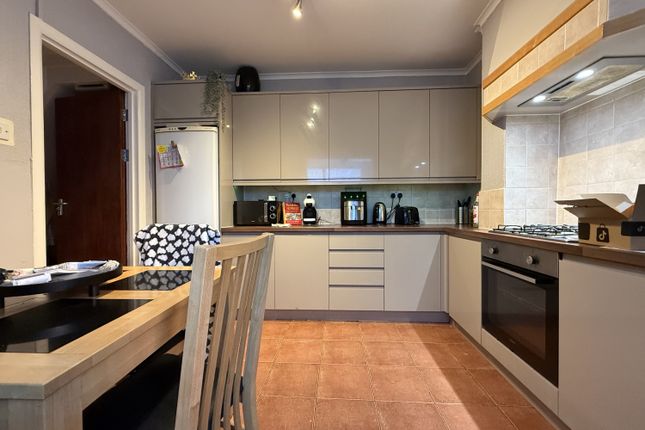 8, Florentia Street, Cardiff photo 3