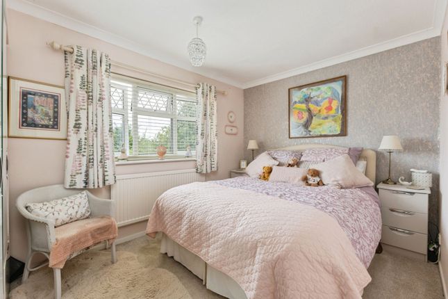 18, Richard Haggard Close, Thetford photo 3