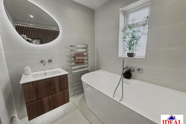 7, Willowbrook, Skellow, Doncaster photo 4