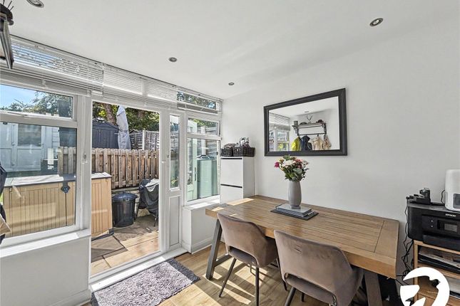 58, Savage Road, Kent photo 4