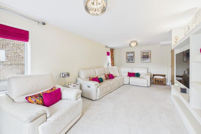 25, Mansfield Avenue, Bingley photo 3