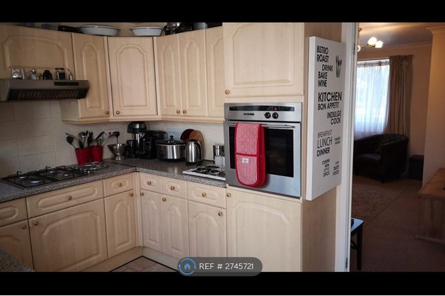 Littington Close, Lower Earley, Reading photo 3