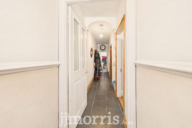 5 Pembroke Terrace High Street, Cardigan photo 3