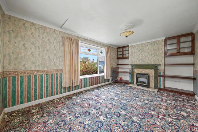 2, Woodvale Close, Chesterfield photo 2