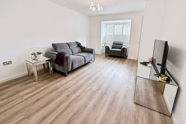 62 Ever Ready Crescent, Telford photo 3