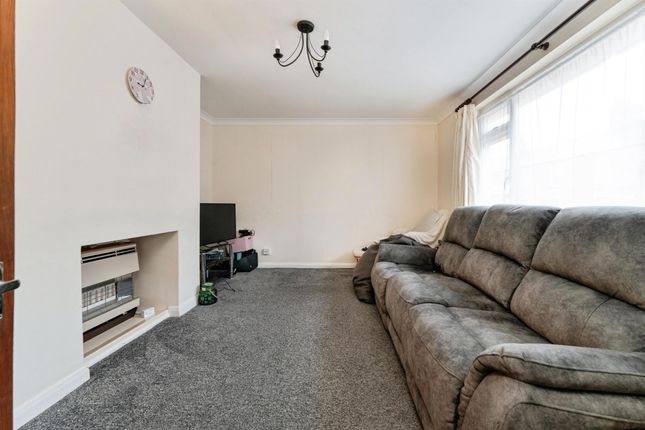25, Millcroft, Ely photo 2