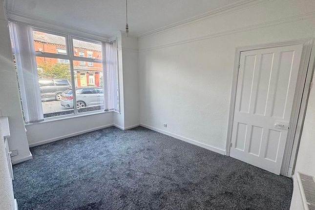 14, Norwood Avenue, Manchester photo 2