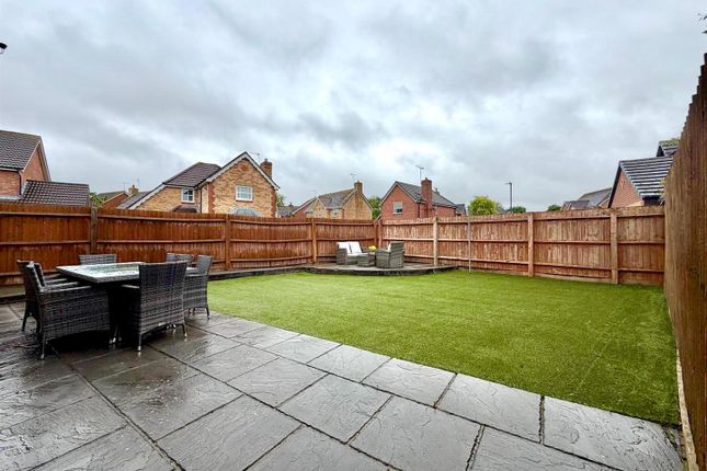 21, Flying Fields Road, Southam photo 2
