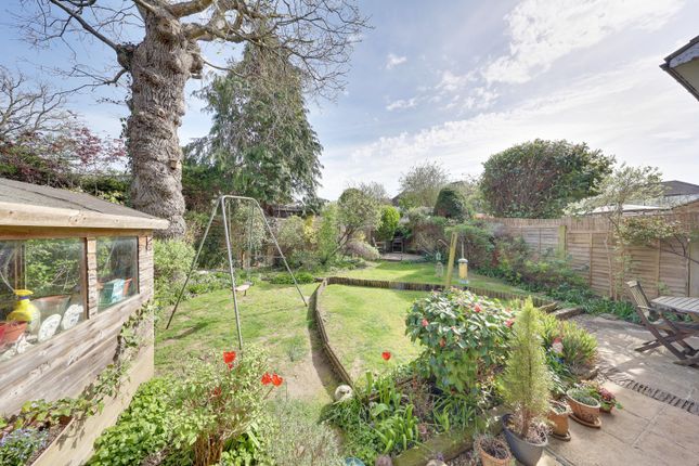 8, Burlington Close, Orpington photo 4