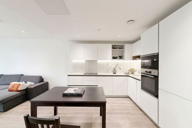 Apt 7, Handley House, London photo 2