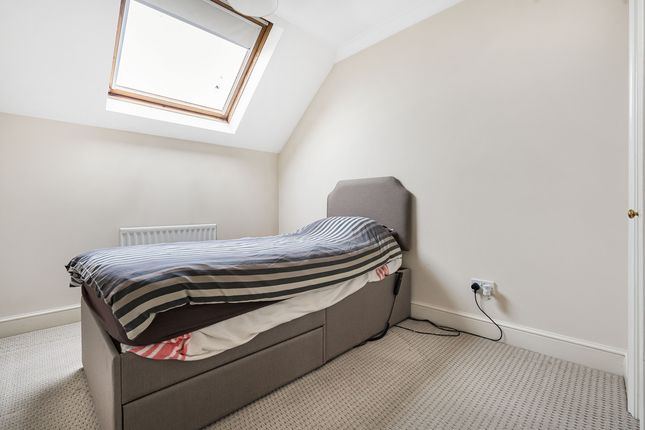 End terrace house for sale in Forge Close, Benson