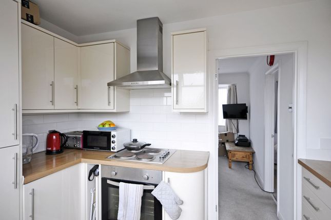 110 St Leonards Court, St Leonards Road, London photo 3