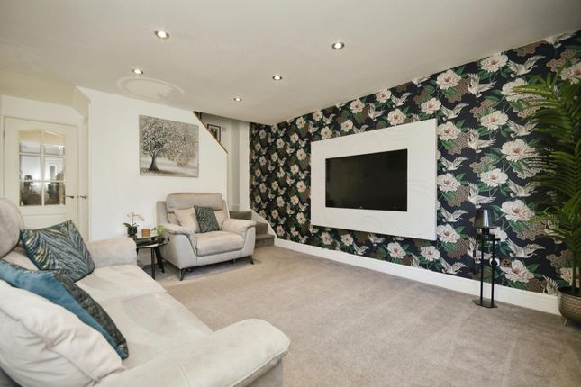 Thumbnail Town house for sale in Springfield Close, Eckington, Sheffield