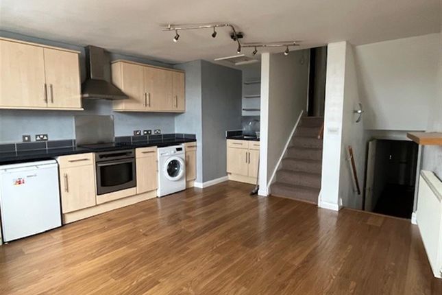 Flat 1, 16, Stoke Street, Ipswich photo 4