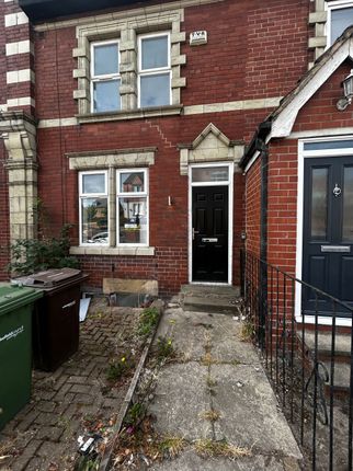 63 Barnsley Road, Pontefract photo 2