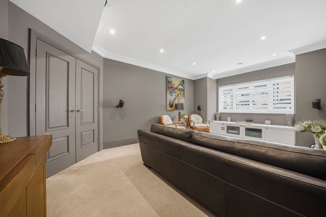 Pennyhill, 26a, Green Lane, Hersham photo 5