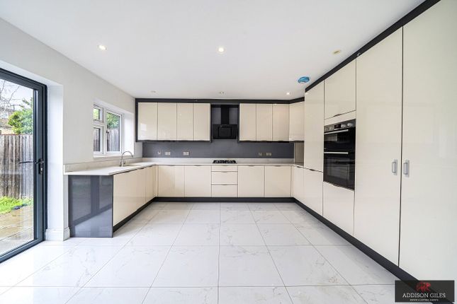 26, Hardy Avenue, Ruislip photo 3