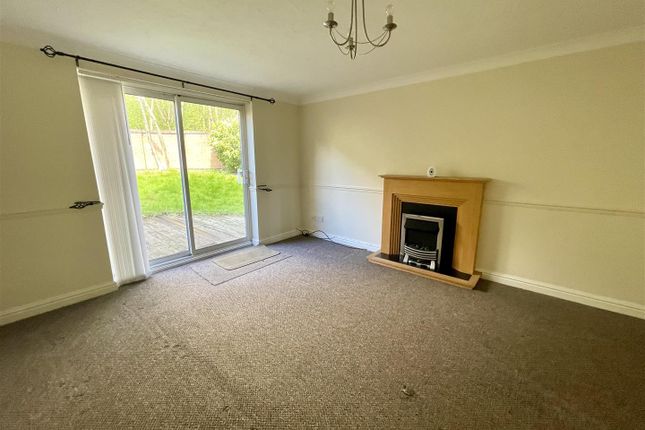 16, Lancelot Close, Newton Aycliffe photo 2