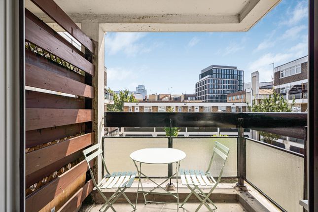 Flat 10, Edward Dodd Court,, Chart Street, London photo 2