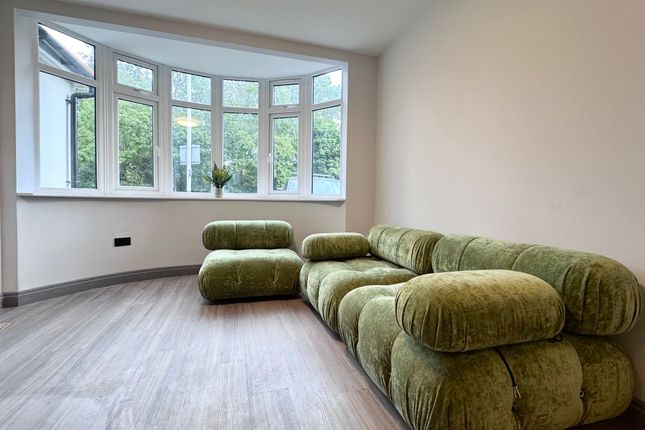 Morden Road, Wimbledon photo 3