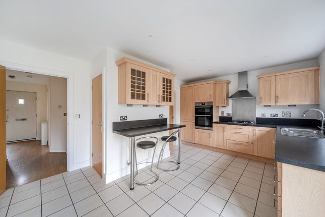 36a, Church Road, Byfleet photo 3