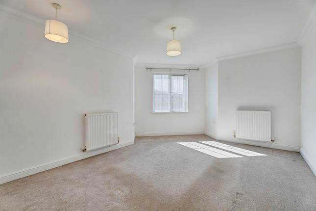 2, Byron Close, Stowmarket photo 2