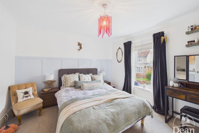 73, Belle Vue Road, Cinderford photo 4