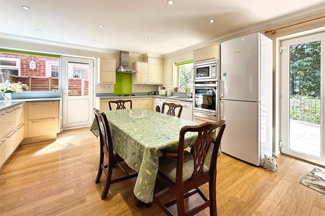 8, Mulberry Close, Berkshire photo 3